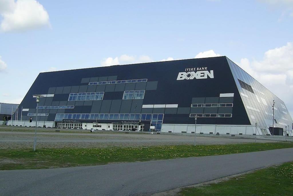 170 M2 Stort Hus Taet Pa Centrum, Mch Og Boxen Herning Exteriér fotografie